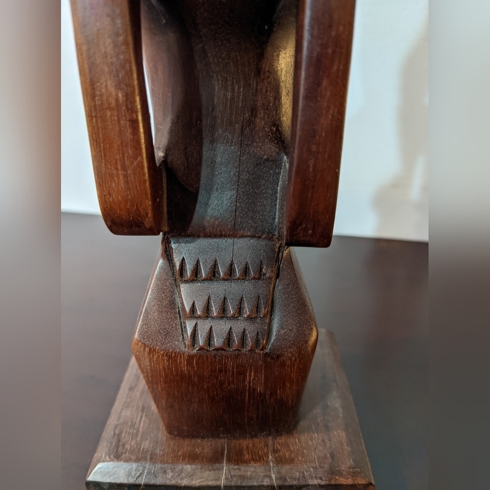 Wooden Tribal Carving - Picture 8 of 10